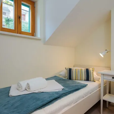 Apartment Two Brothers - 3 *